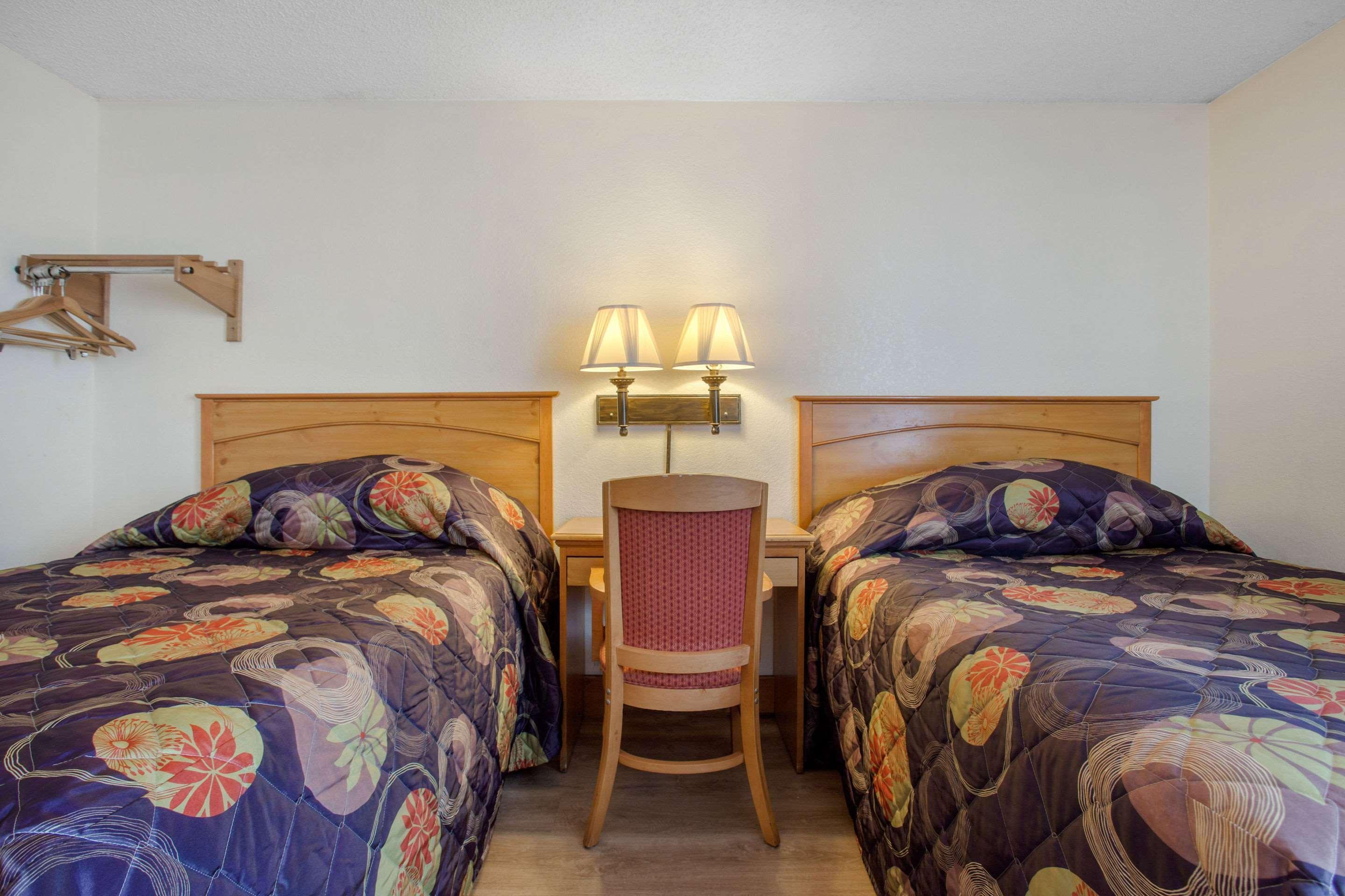 Rodeway Inn Ешвілл Екстер'єр фото