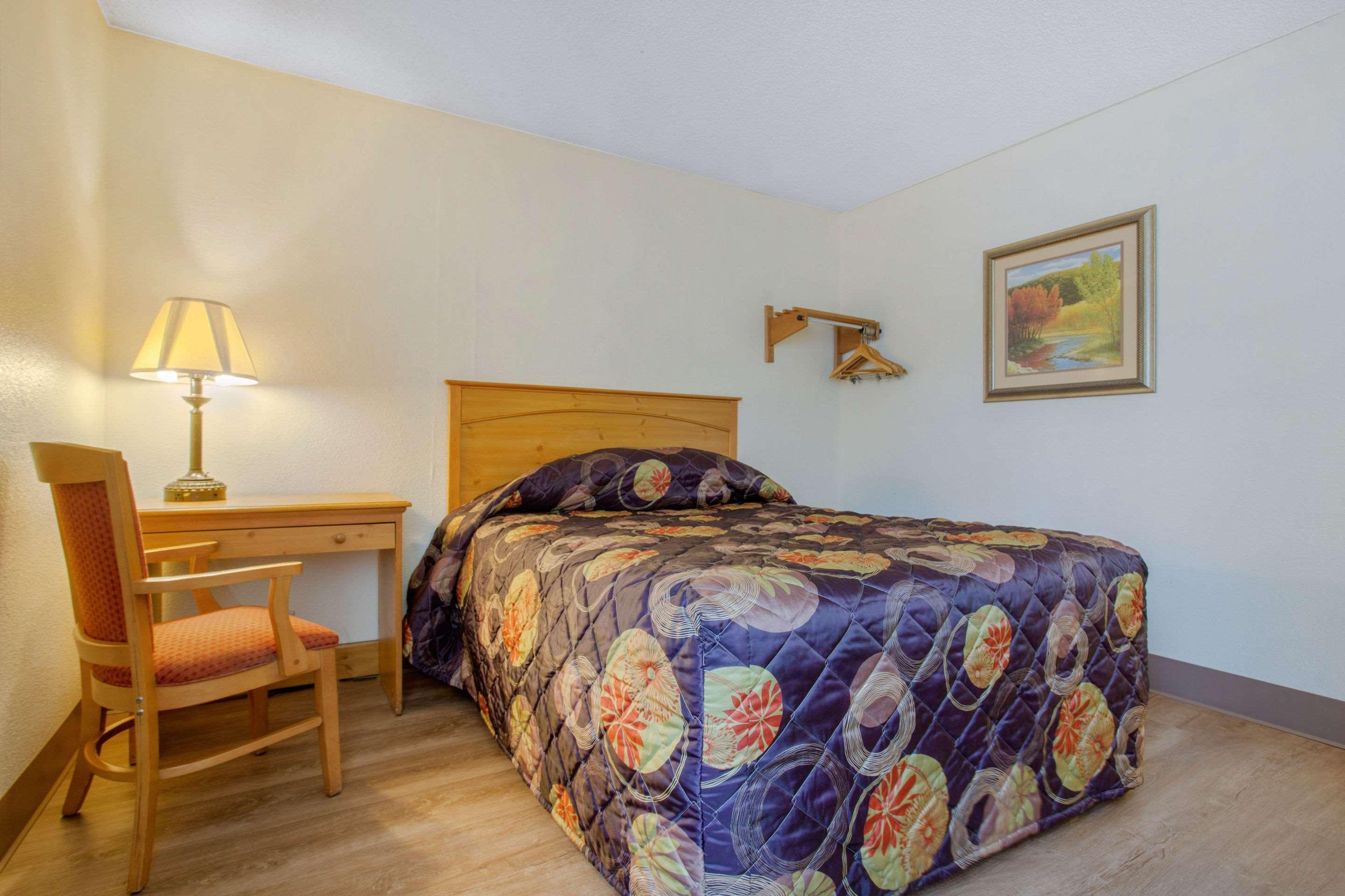 Rodeway Inn Ешвілл Екстер'єр фото