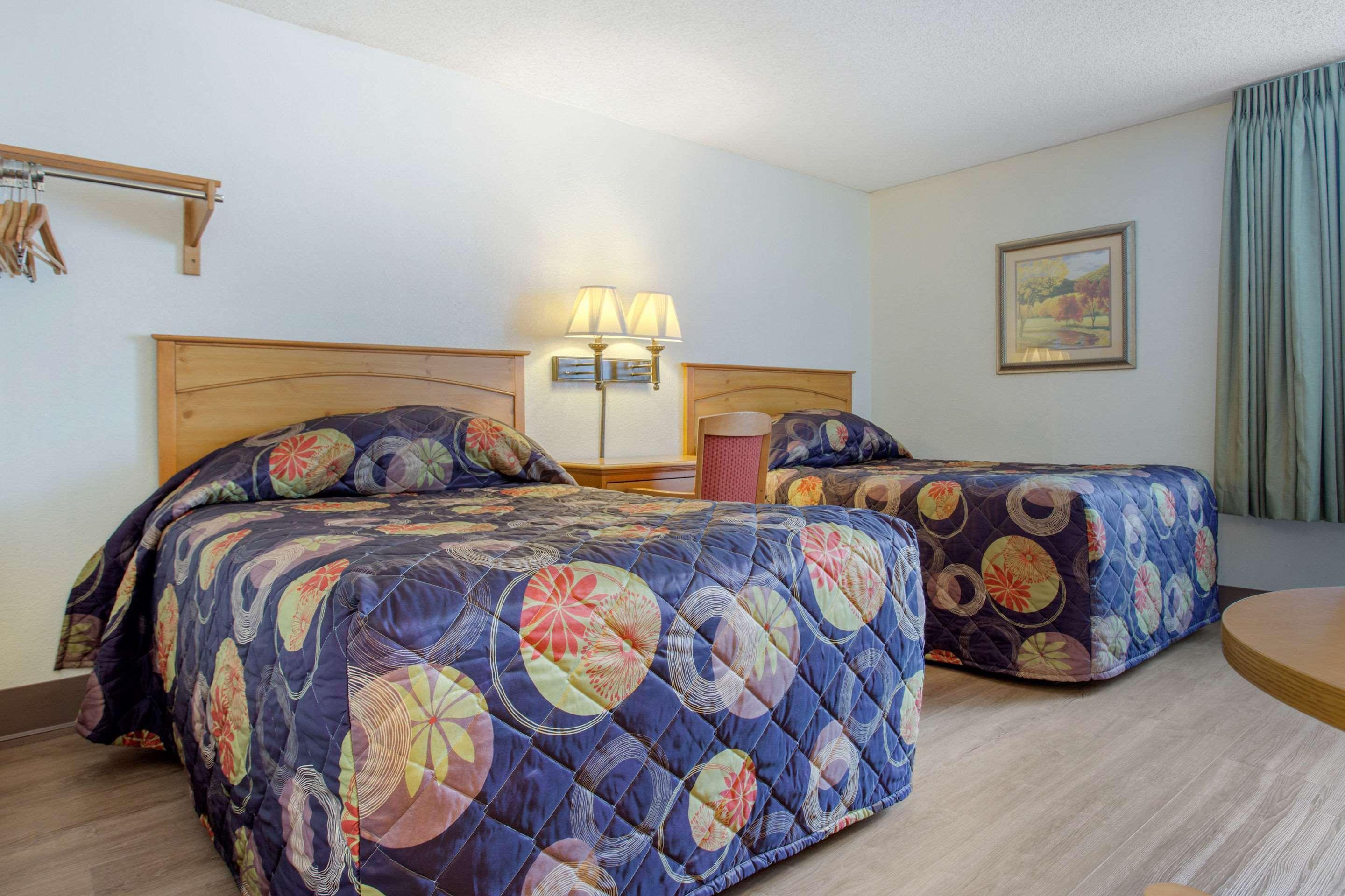 Rodeway Inn Ешвілл Екстер'єр фото
